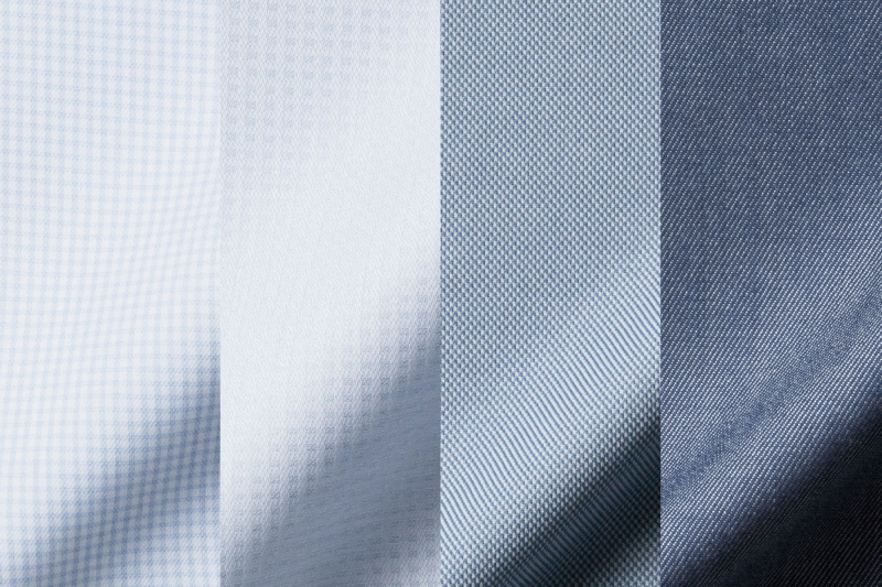 グレースーツと青シャツコーデ